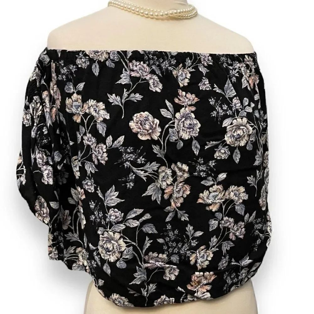 American Eagle Off the Shoulder Floral Blouse